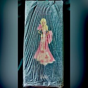 New in box~ Still sealed, Caucasian Rose Splendor Barbie Collectible